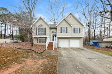 28 Loxley Ct Douglasville, GA 30134